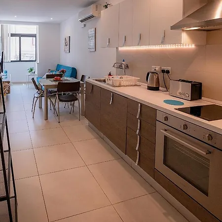 Apartamento Modern Comfort - 2br Center Of St Julians & Paceville